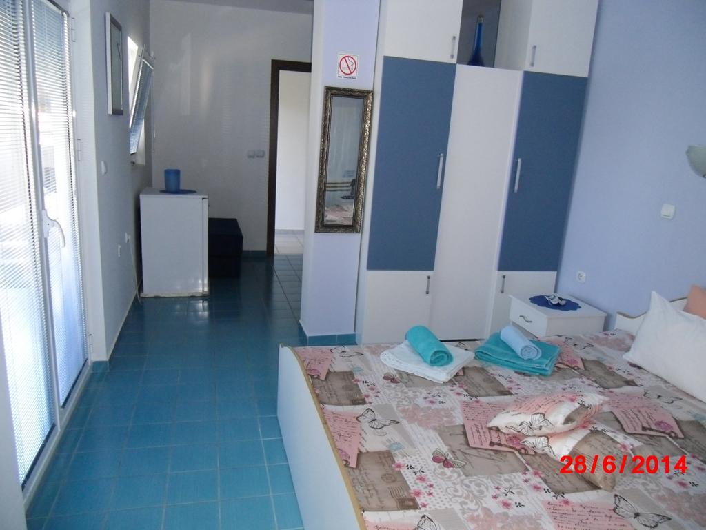 Karoski Apartments & Suites Ohrid Bilik gambar
