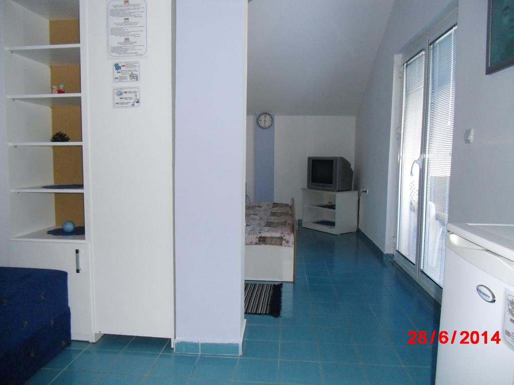 Karoski Apartments & Suites Ohrid Bilik gambar